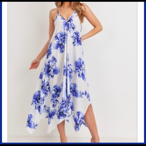 Sleeveless Floral Handkerchief Hem Dress - Picture 7 of 10